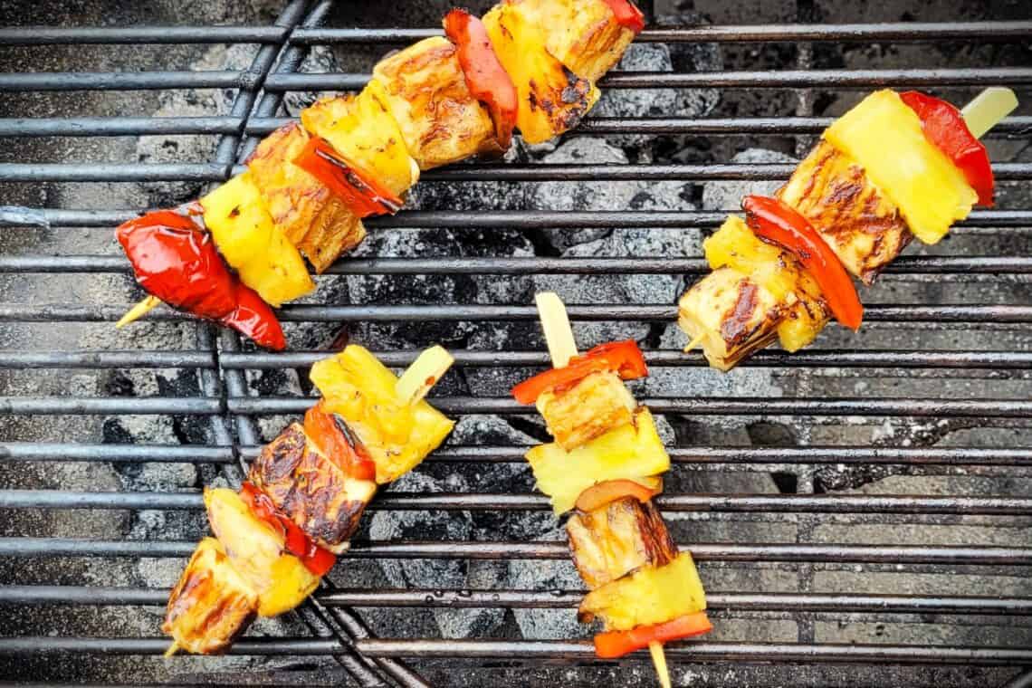 berloumi brochette, ananas