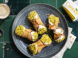 cannoli, cannolo, cannoli pistache