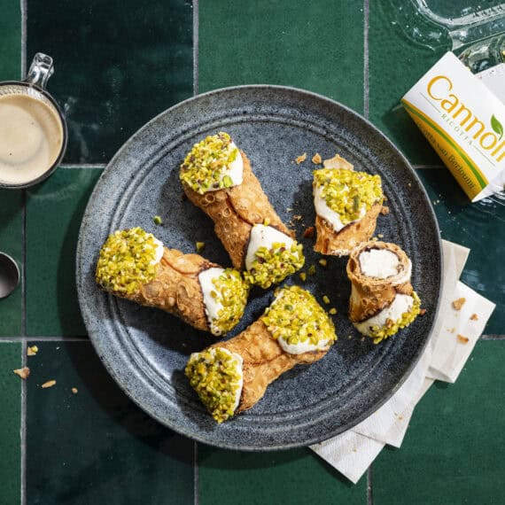 cannoli, cannolo, cannoli pistache